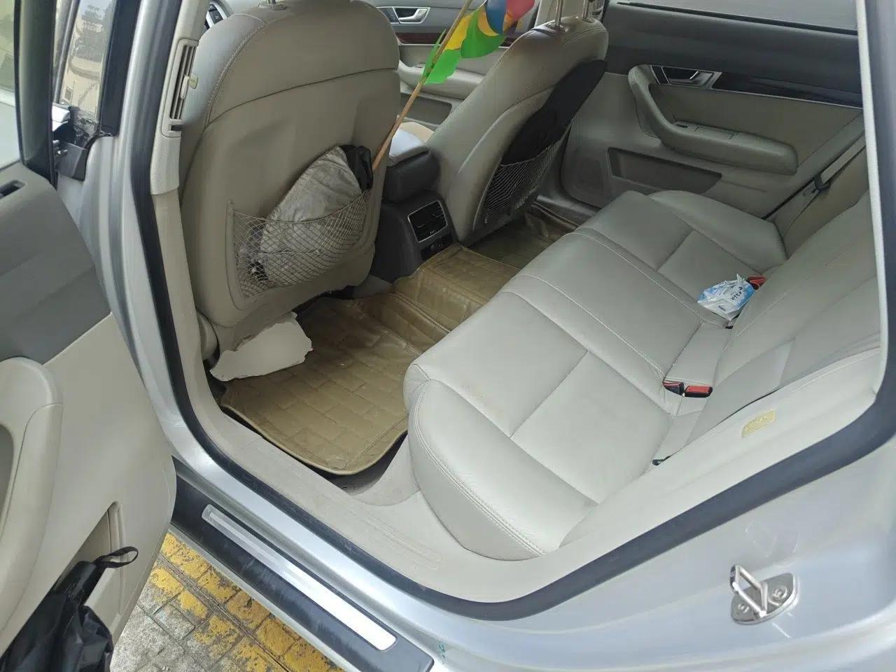 Audi A6L 2011 2.0 TFSI Automatic Standard Edition — миниатюра 17