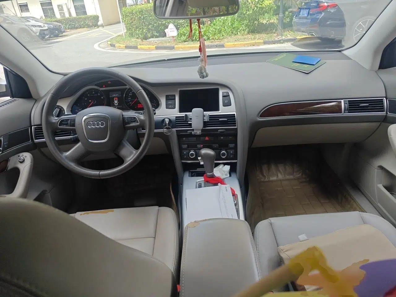 Audi A6L 2011 2.0 TFSI Automatic Standard Edition — миниатюра 9