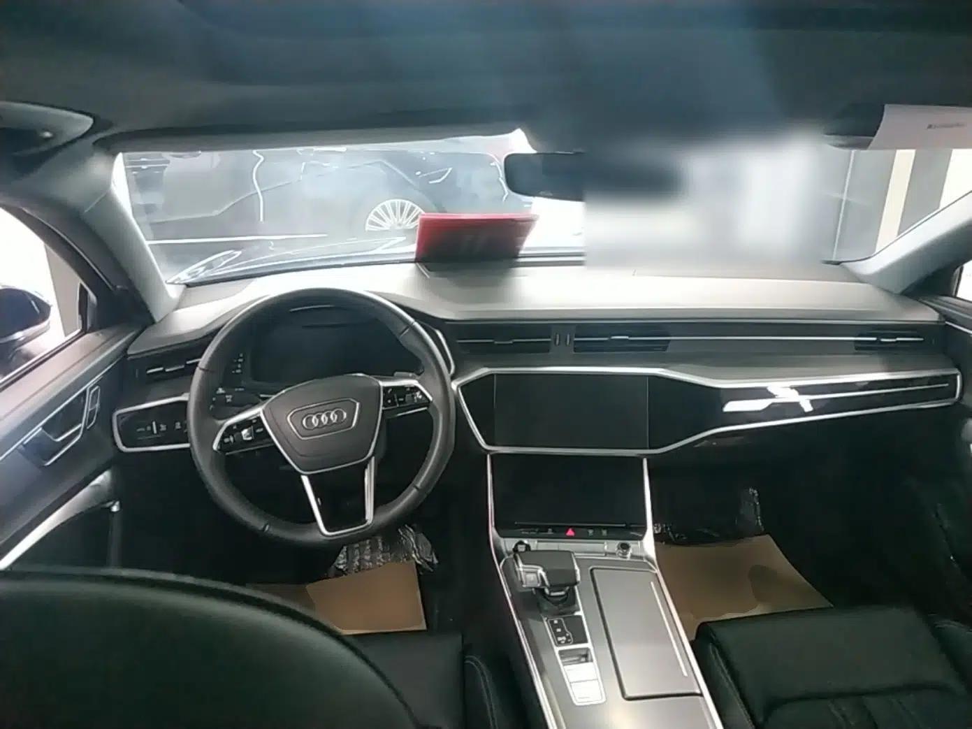 Audi A6L 2025 Revised 40 TFSI Luxury Dynamic Edition — миниатюра 12