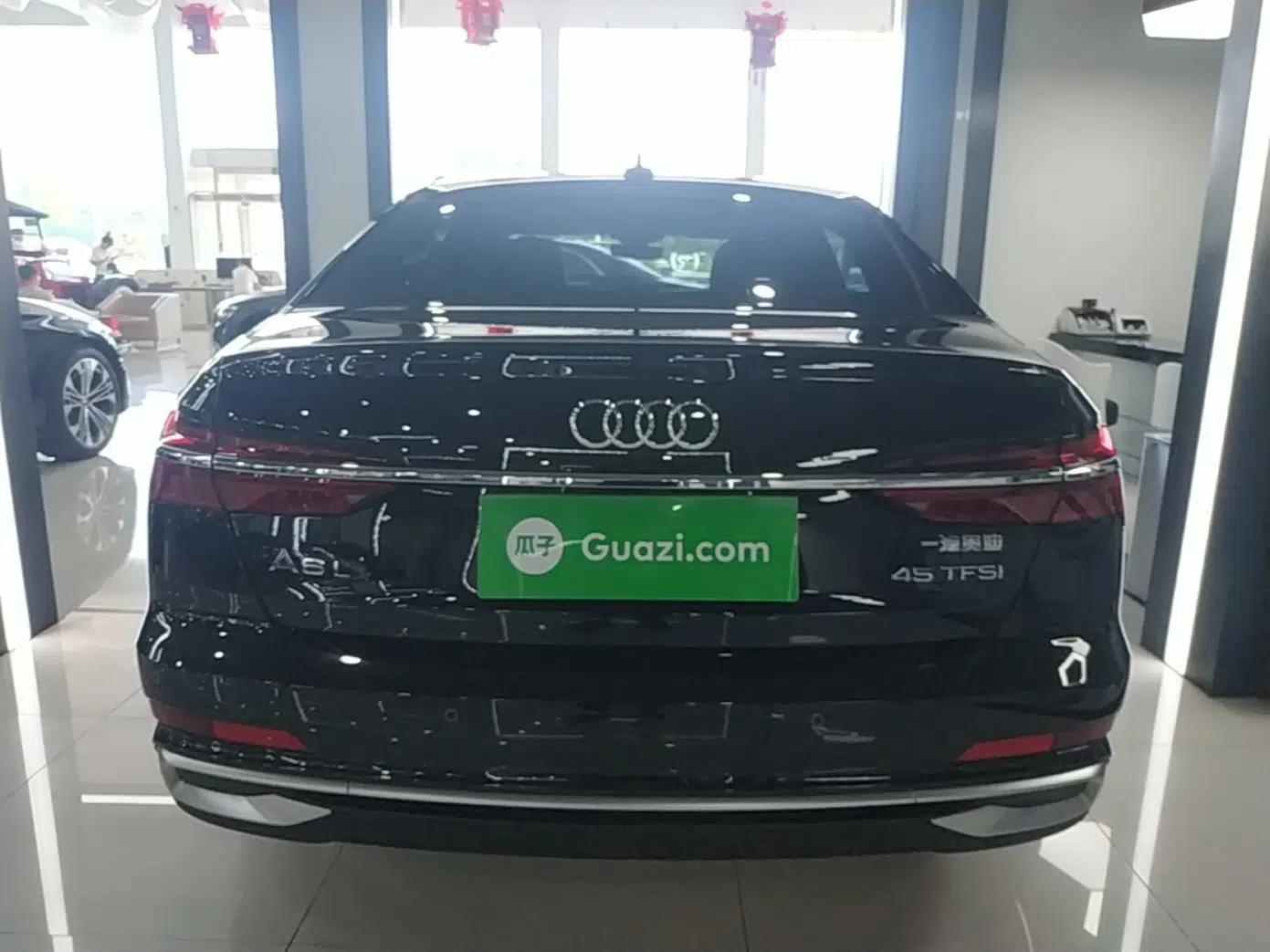 Audi A6L 2025 Revised 40 TFSI Luxury Dynamic Edition — миниатюра 5