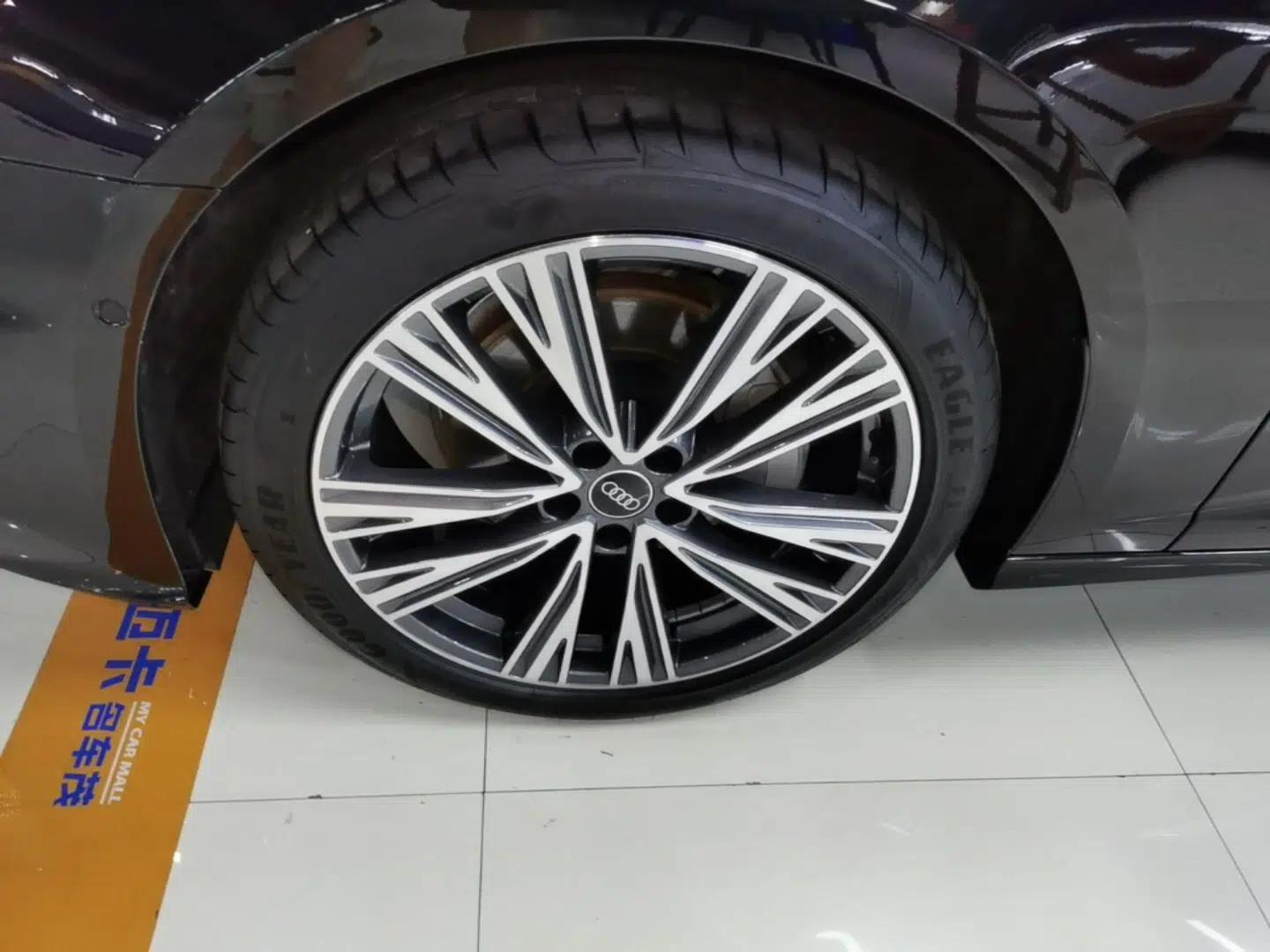 Audi A6L 2026 45 TFSI quattro Prestige Dynamic Edition — миниатюра 10
