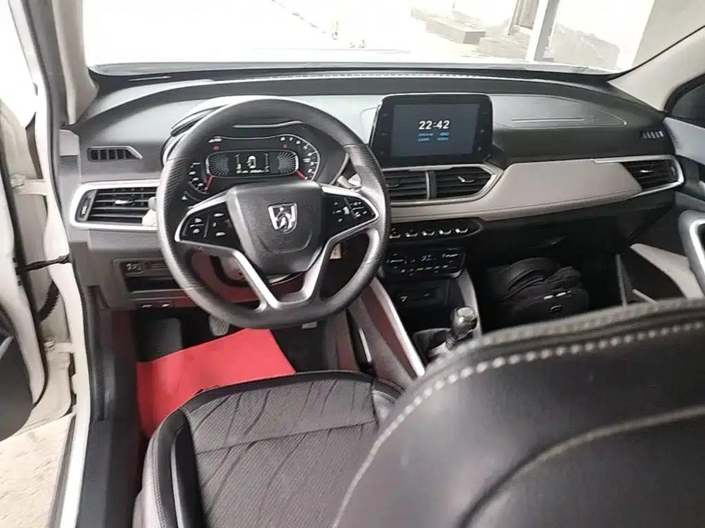 Baojun 510 2017 1.5L Manual Fashion Edition — миниатюра 10