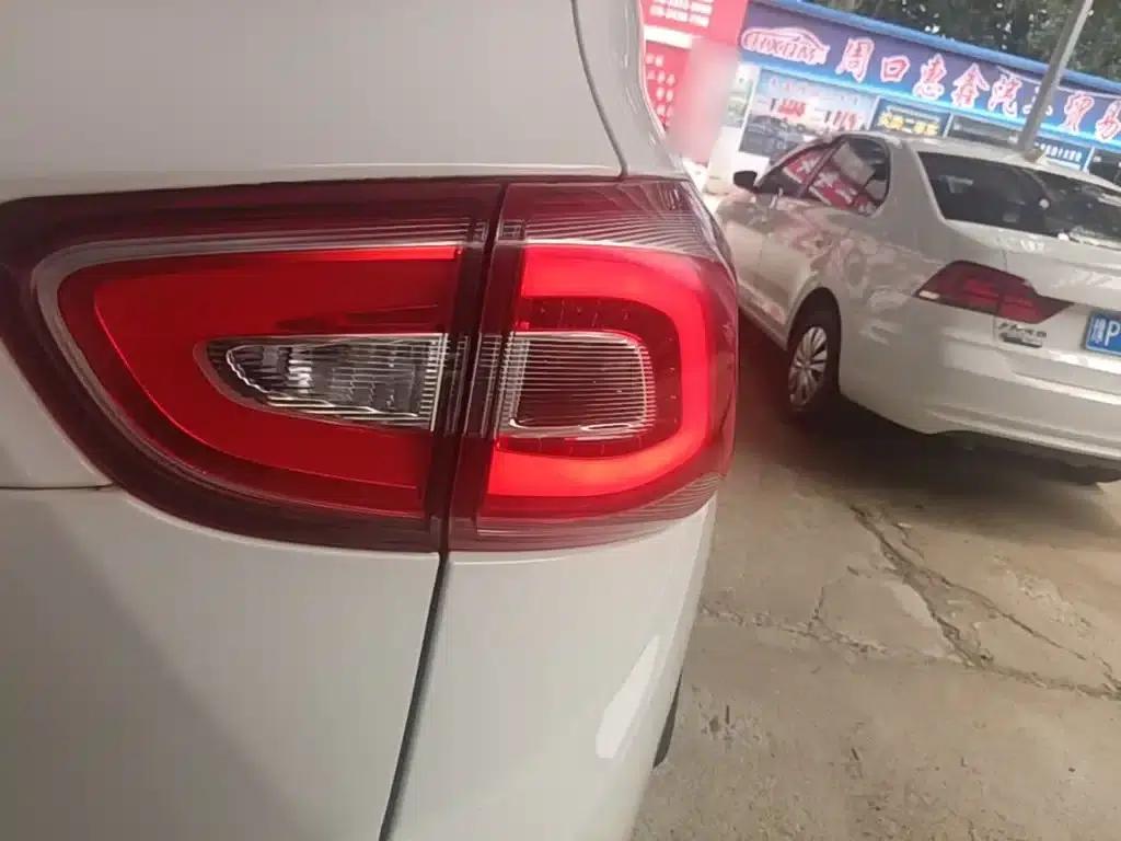 Baojun 510 2017 1.5L Manual Fashion Edition — миниатюра 8