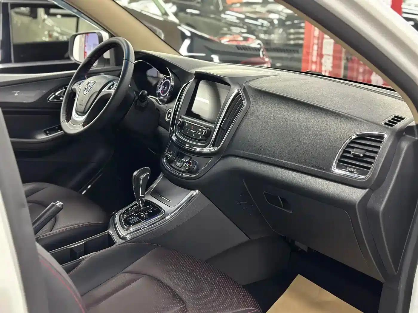 Baojun 560 2016 1.8L iAMT Luxury Edition — миниатюра 13