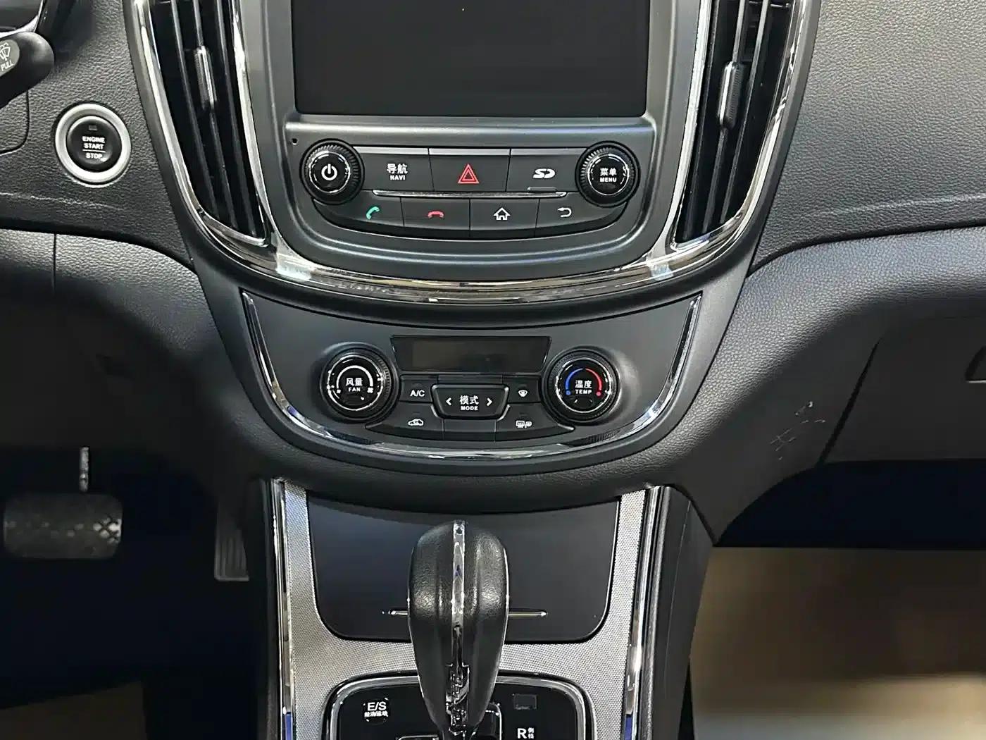 Baojun 560 2016 1.8L iAMT Luxury Edition — миниатюра 18