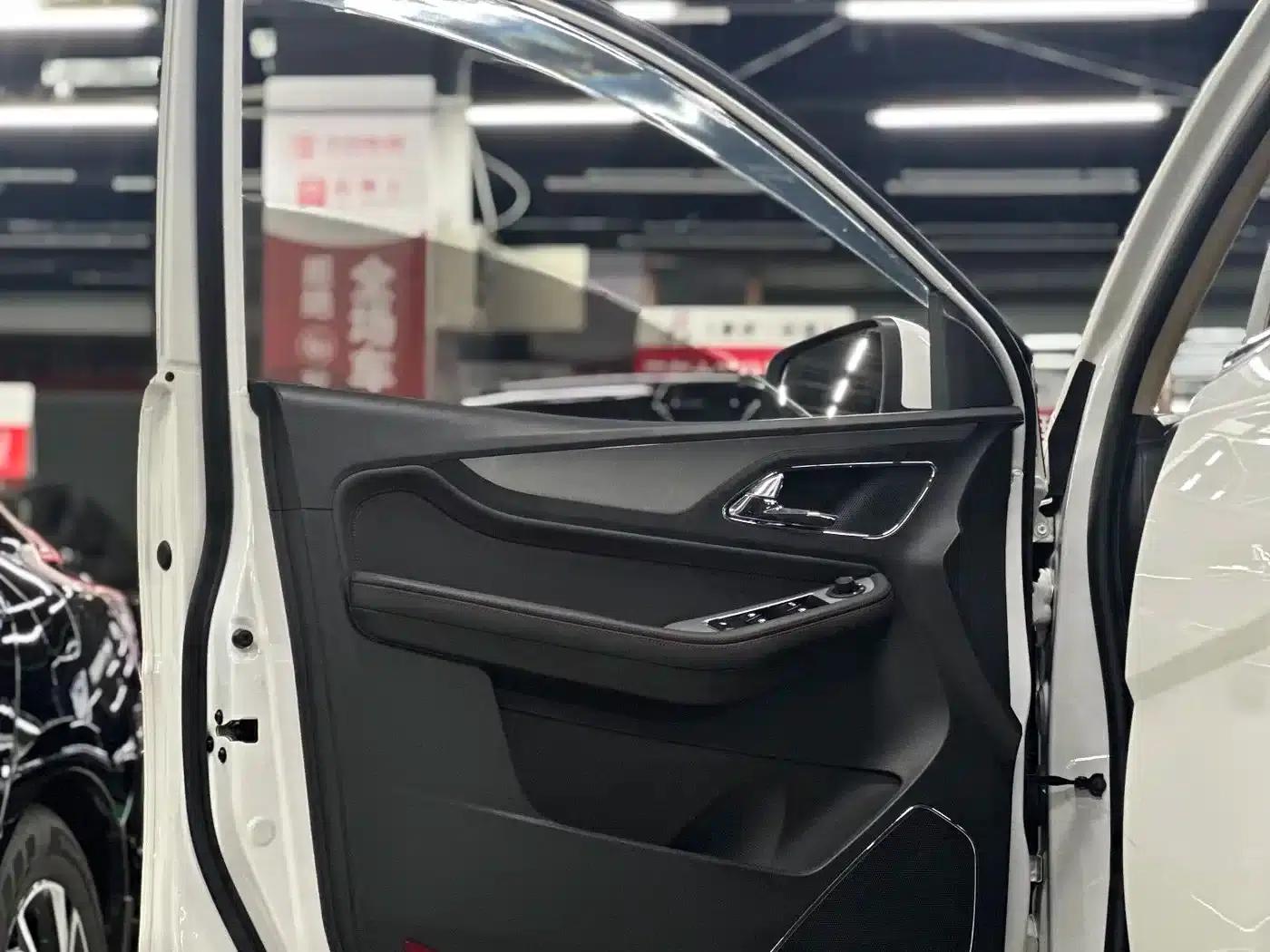 Baojun 560 2016 1.8L iAMT Luxury Edition — миниатюра 21