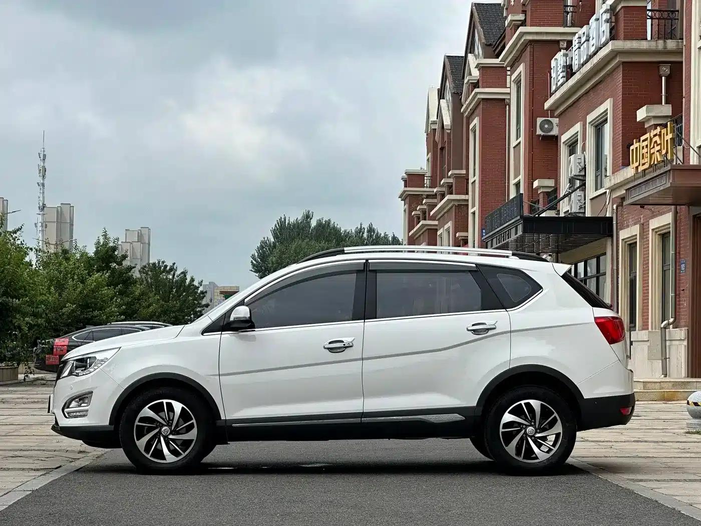 Baojun 560 2016 1.8L iAMT Luxury Edition — миниатюра 7