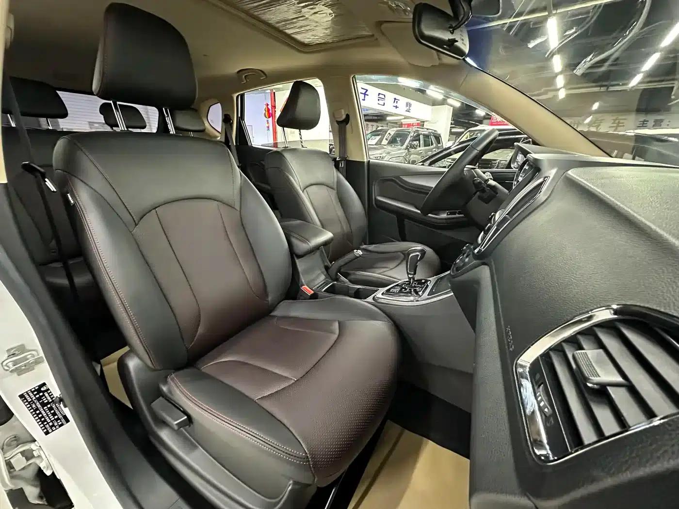 Baojun 560 2016 1.8L iAMT Luxury Edition — миниатюра 9