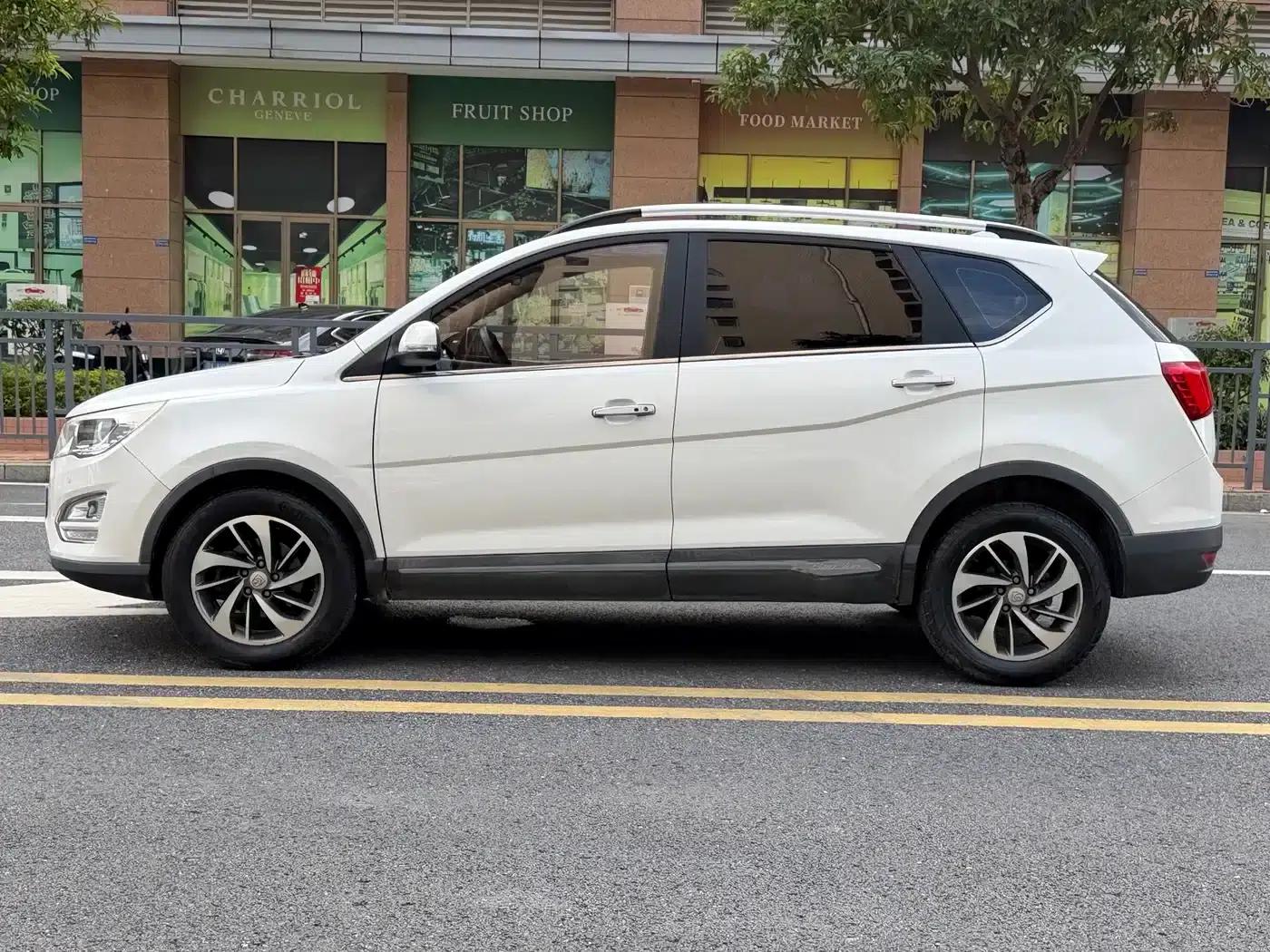 Baojun 560 2015 1.8L Manual Deluxe Edition — миниатюра 12