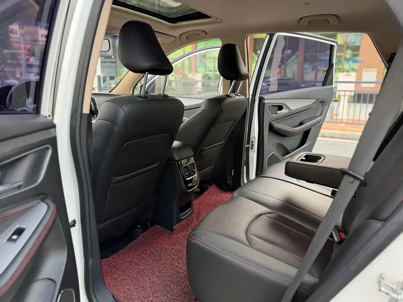 Baojun 560 2015 1.8L Manual Deluxe Edition — миниатюра 6