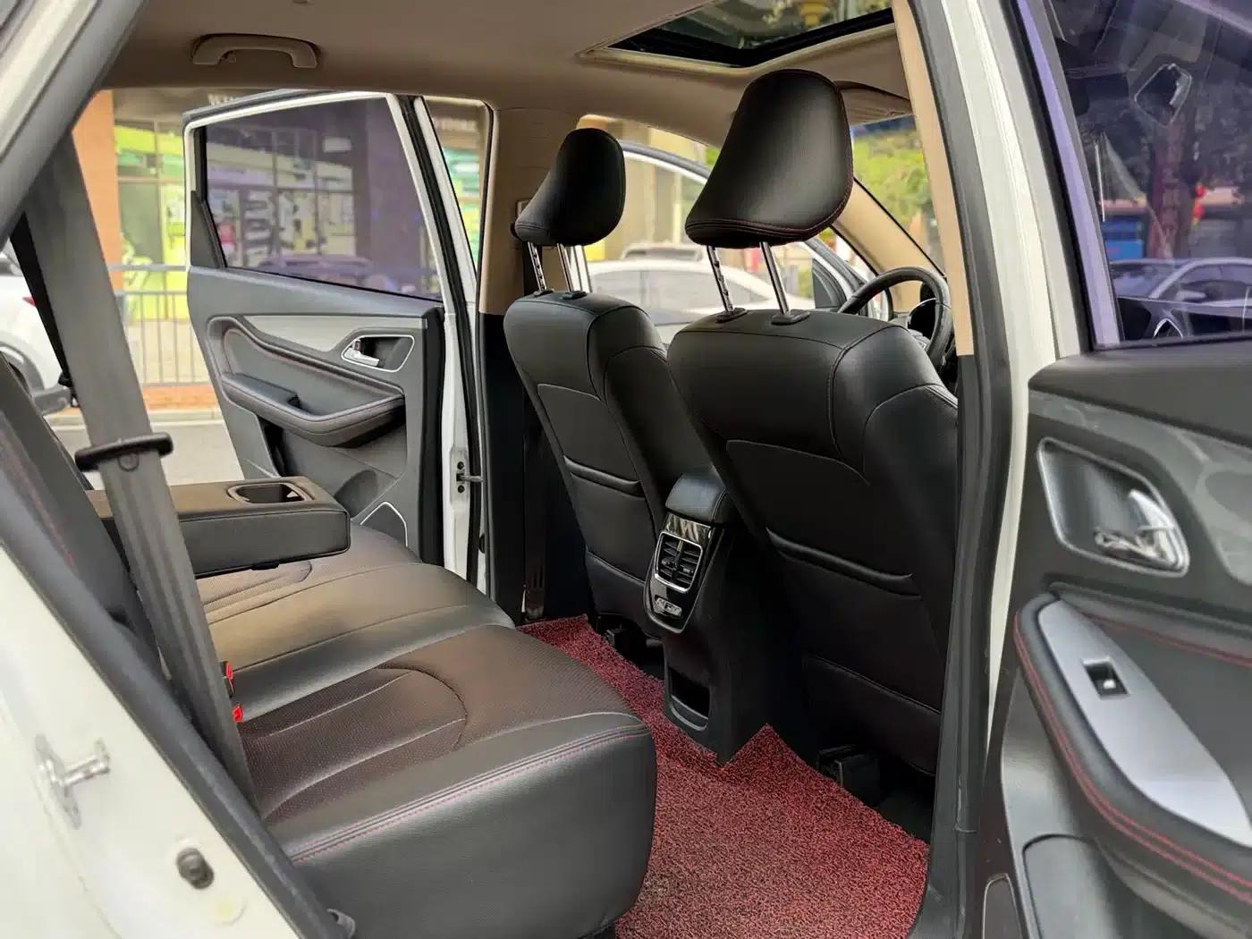 Baojun 560 2015 1.8L Manual Deluxe Edition — миниатюра 8