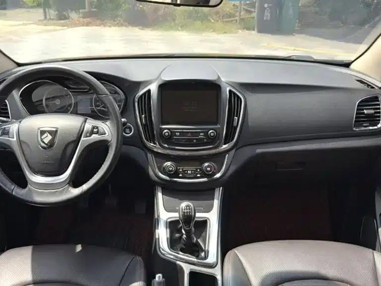Baojun 560 2016 1.8L Manual Deluxe Edition — миниатюра 8