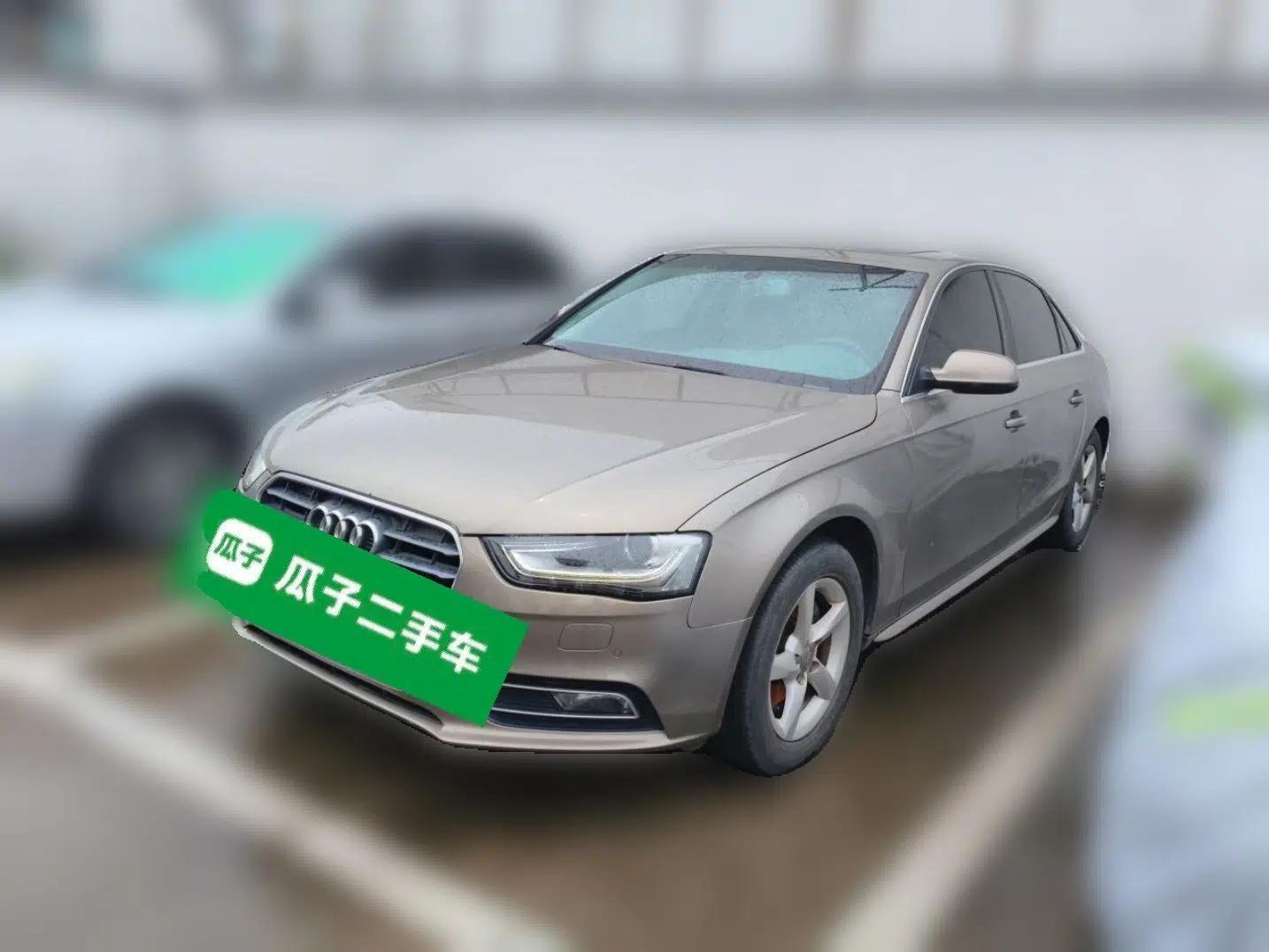 Audi A4L 2013 35 TFSI Automatic Comfort Model — миниатюра 1