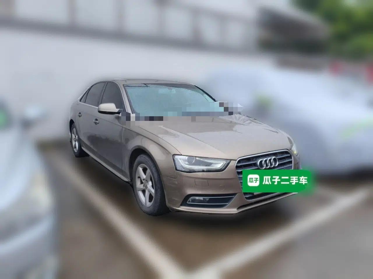 Audi A4L 2013 35 TFSI Automatic Comfort Model — миниатюра 3
