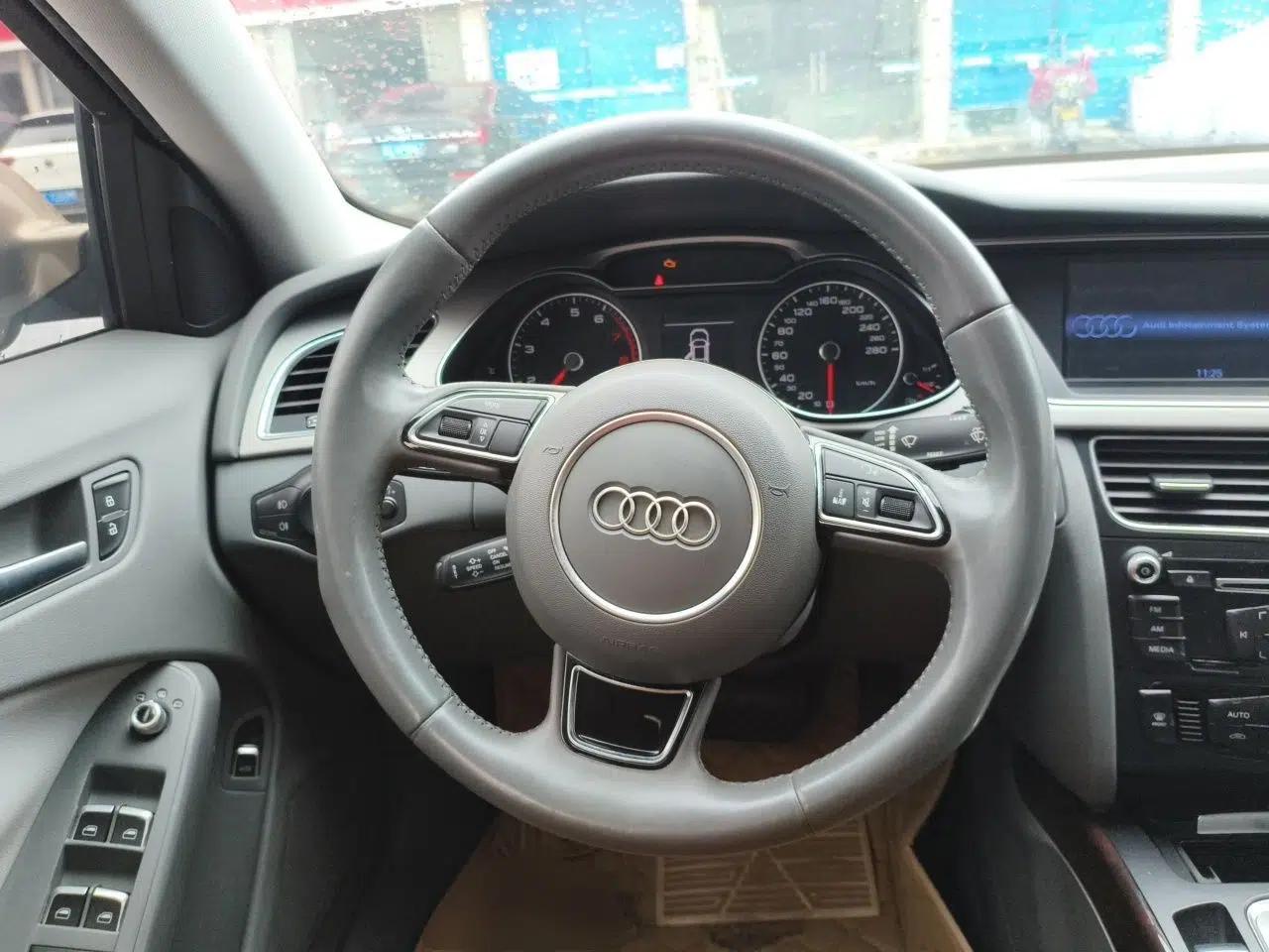 Audi A4L 2013 35 TFSI Automatic Comfort Model — миниатюра 10