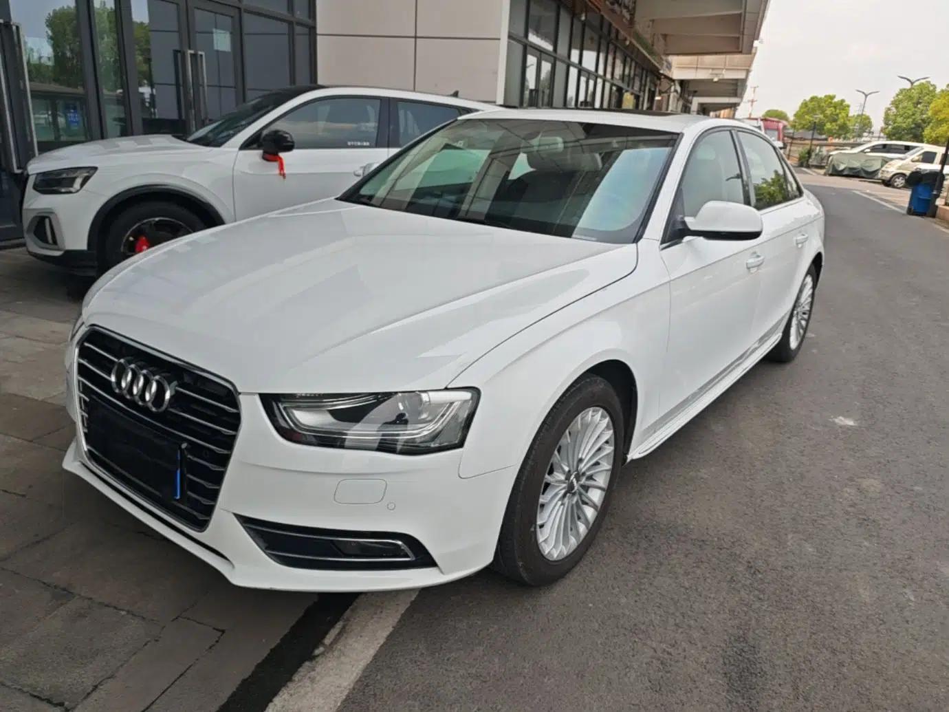 Audi A4L 2016 35 TFSI Collector's Edition Automatic Standard Model — миниатюра 1