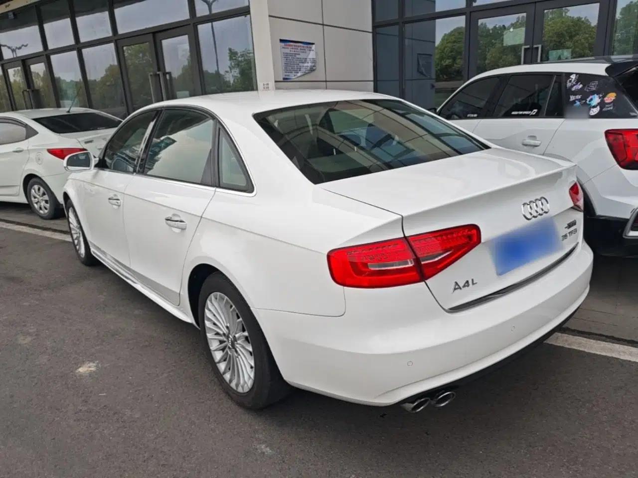 Audi A4L 2016 35 TFSI Collector's Edition Automatic Standard Model — миниатюра 4