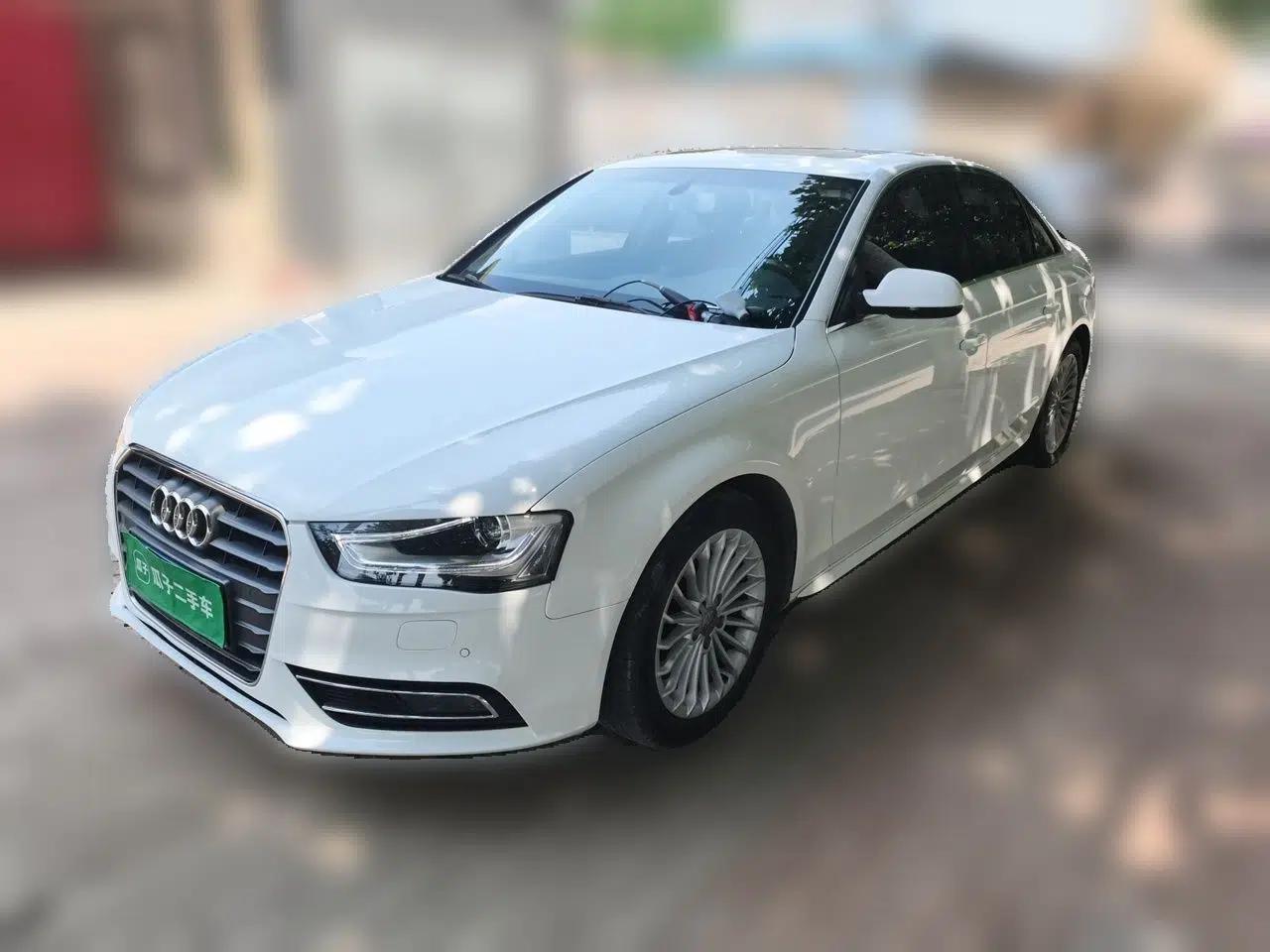 Audi A4L 2015 35 TFSI Automatic Comfort Model — миниатюра 1