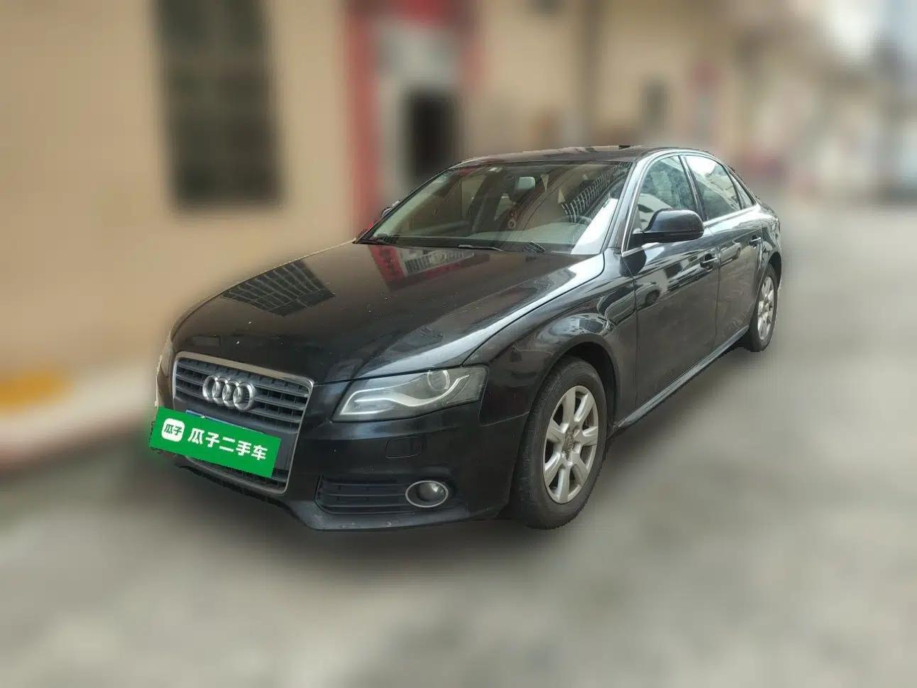 Audi A4L 2011 2.0 TFSI Standard Model — миниатюра 1
