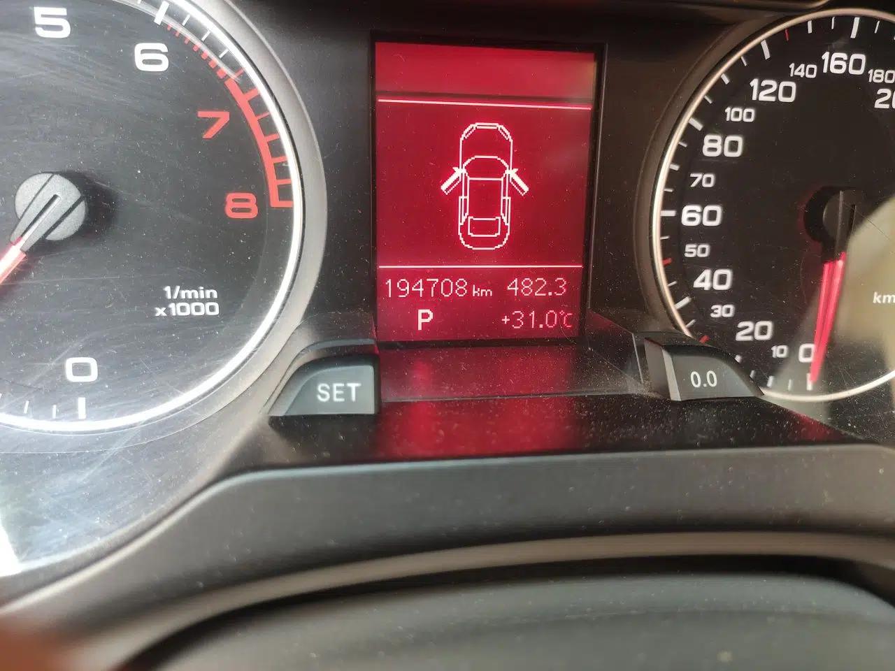 Audi A4L 2011 2.0 TFSI Standard Model — миниатюра 12