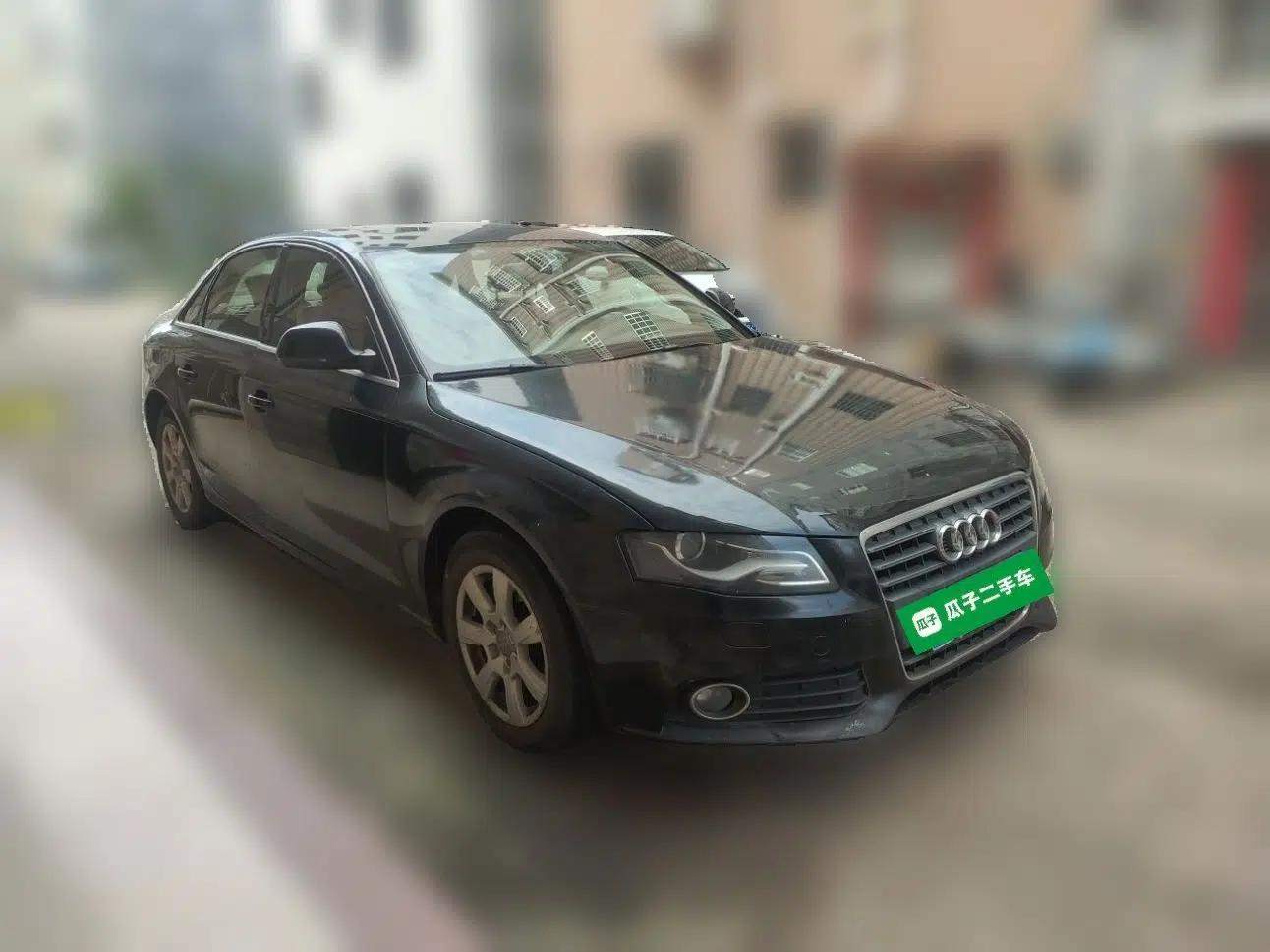 Audi A4L 2011 2.0 TFSI Standard Model — миниатюра 3