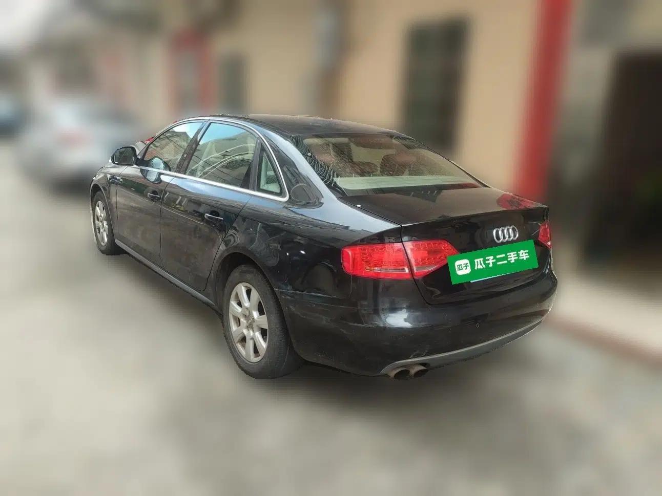 Audi A4L 2011 2.0 TFSI Standard Model — миниатюра 4