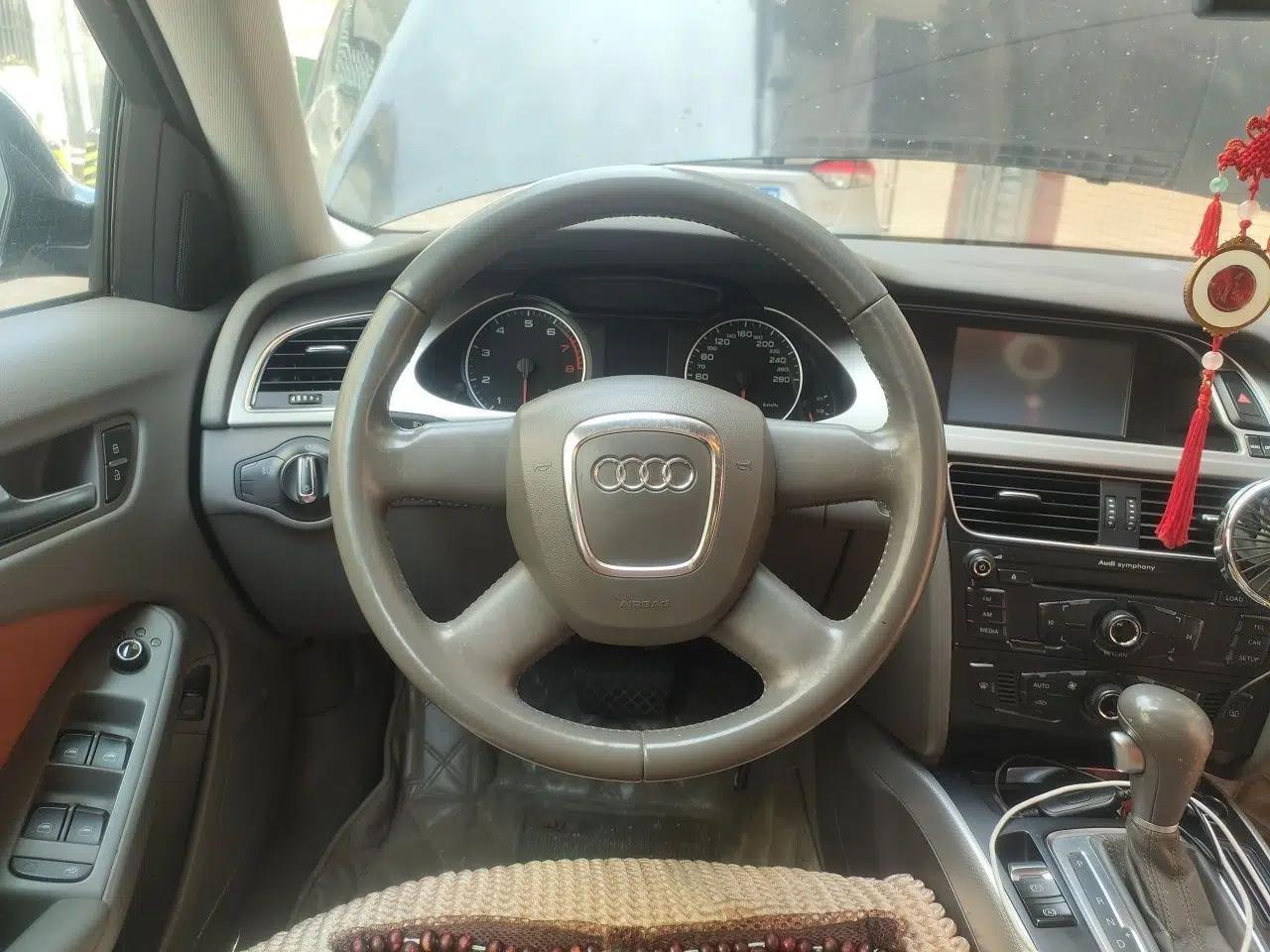 Audi A4L 2011 2.0 TFSI Standard Model — миниатюра 10