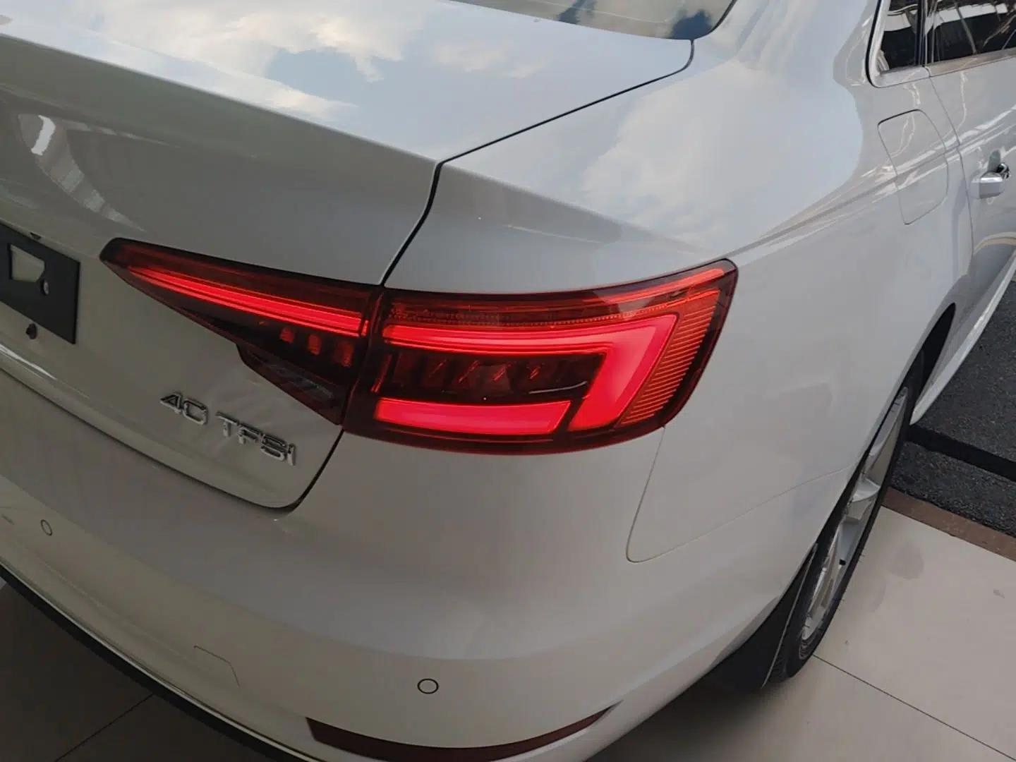 Audi A4L 2017 Plus 40 TFSI Fashion Model — миниатюра 14