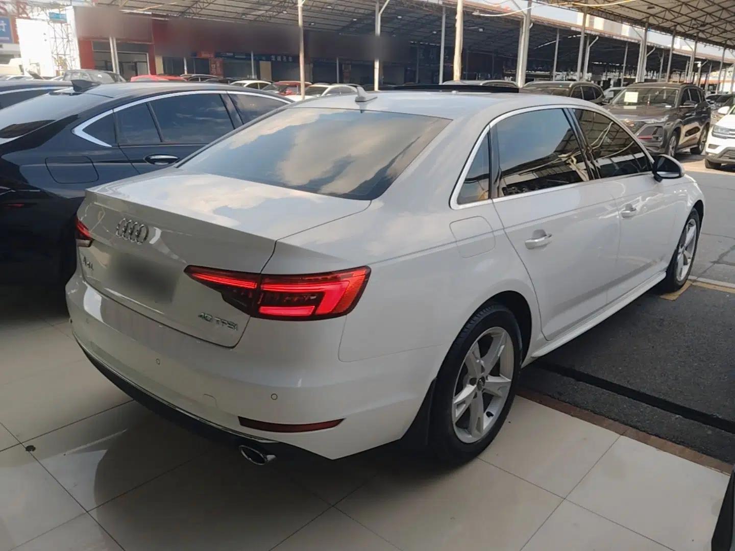 Audi A4L 2017 Plus 40 TFSI Fashion Model — миниатюра 6