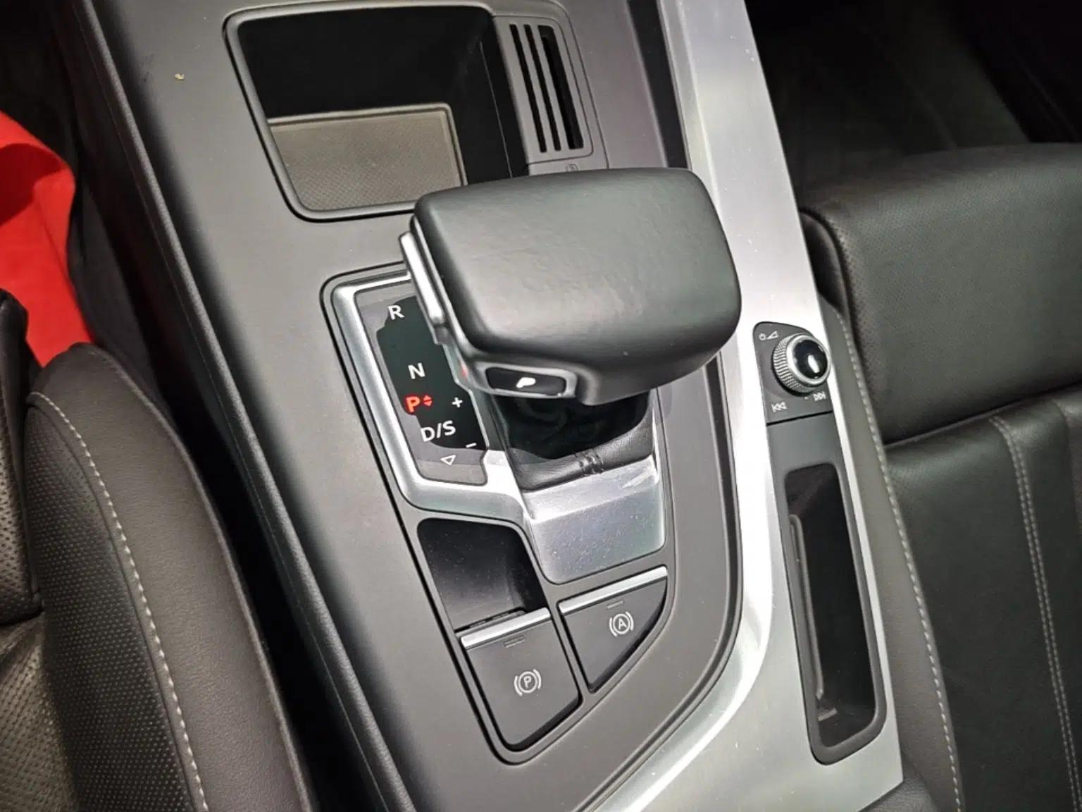 Audi A4L 2020 40 TFSI Fashion Dynamic Model — миниатюра 16