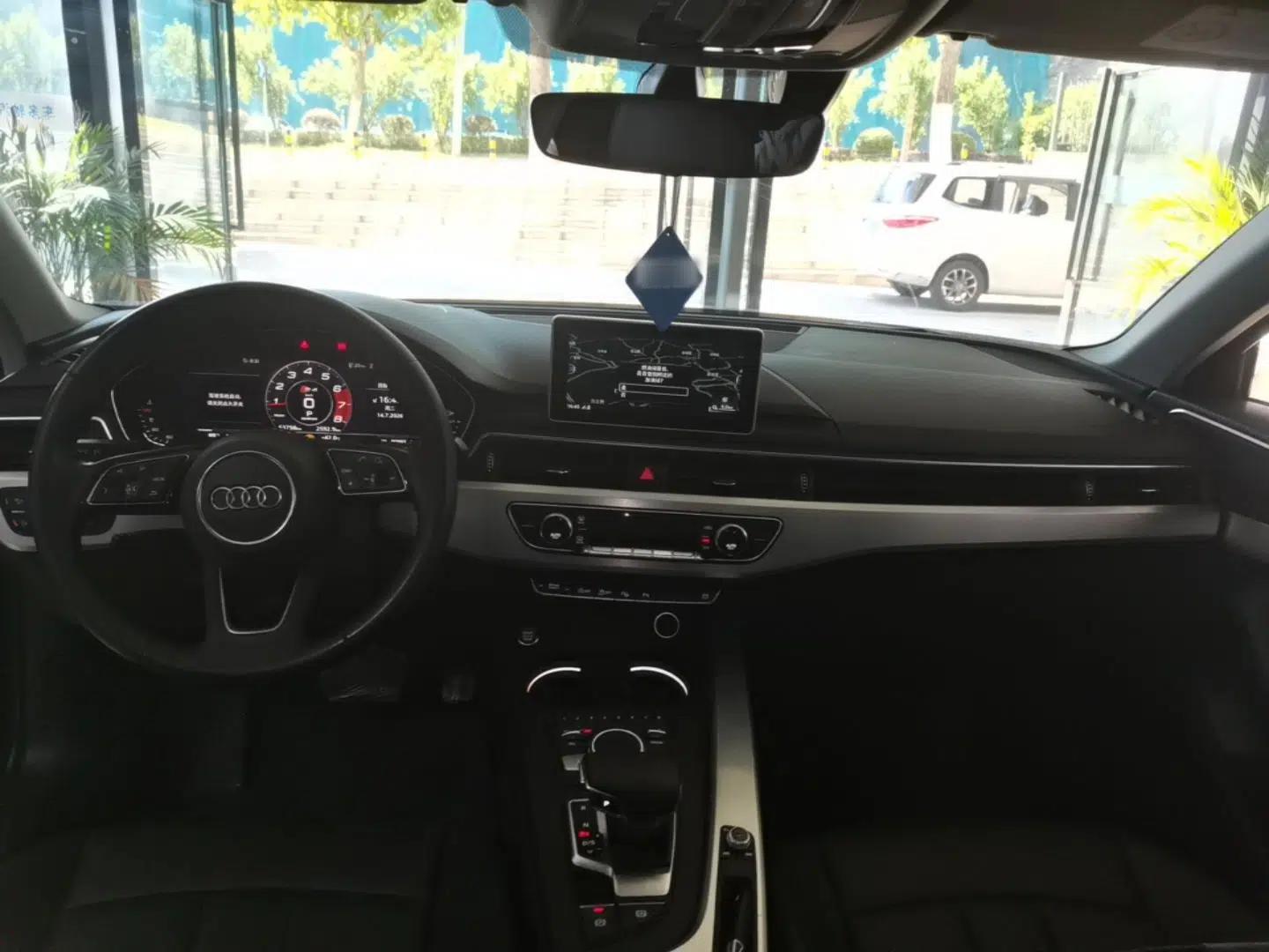 Audi A4L 2019 40 TFSI Fashion Edition China VI Emission Standard — миниатюра 12