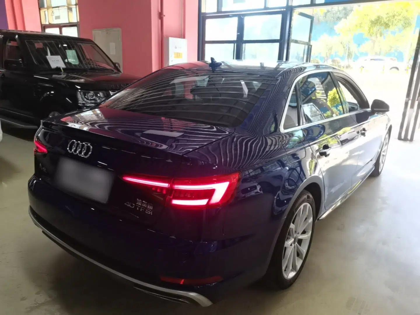 Audi A4L 2019 40 TFSI Fashion Edition China VI Emission Standard — миниатюра 6