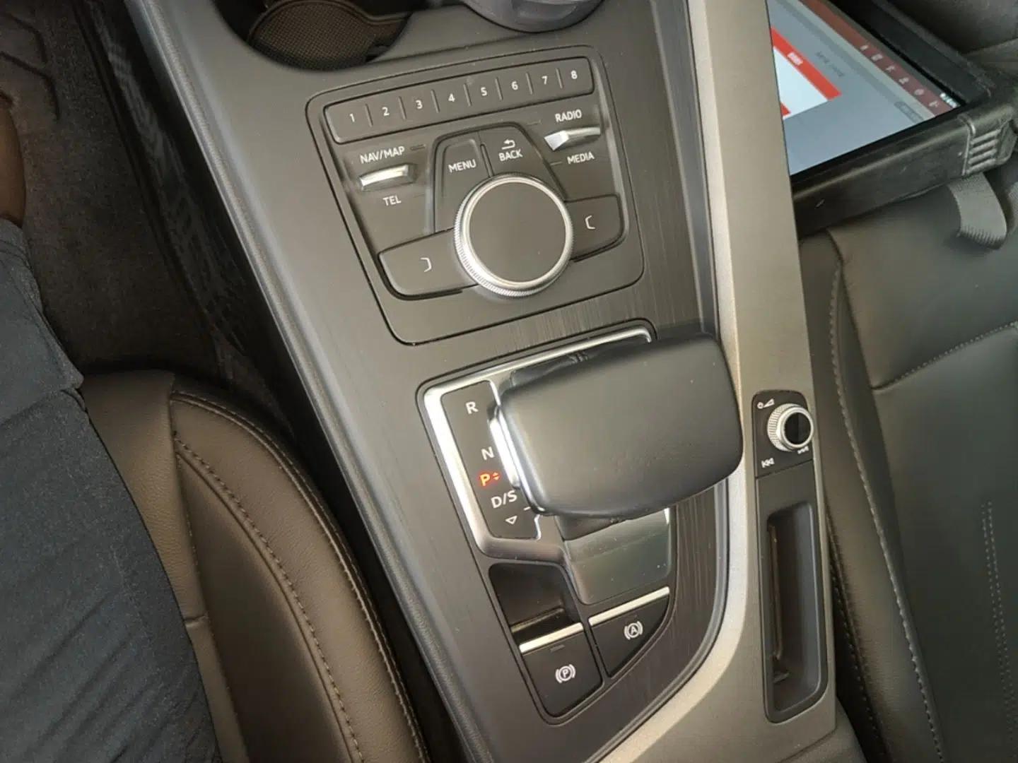 Audi A4L 2019 40 TFSI Ambition China VI — миниатюра 16