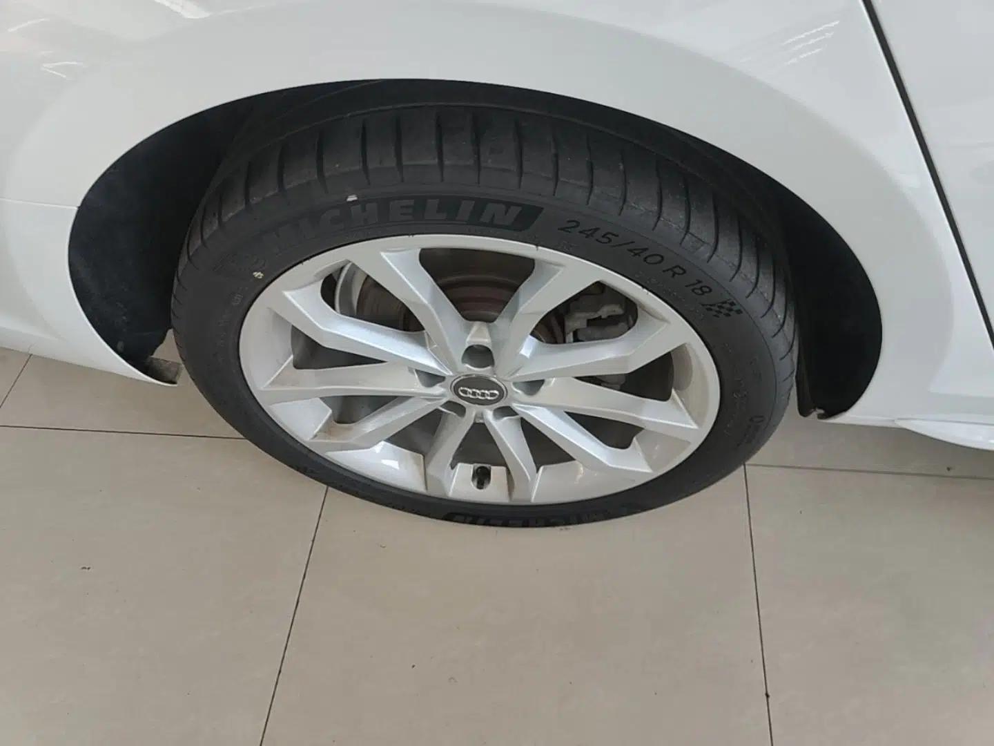 Audi A4L 2019 40 TFSI Fashion Version China V — миниатюра 11