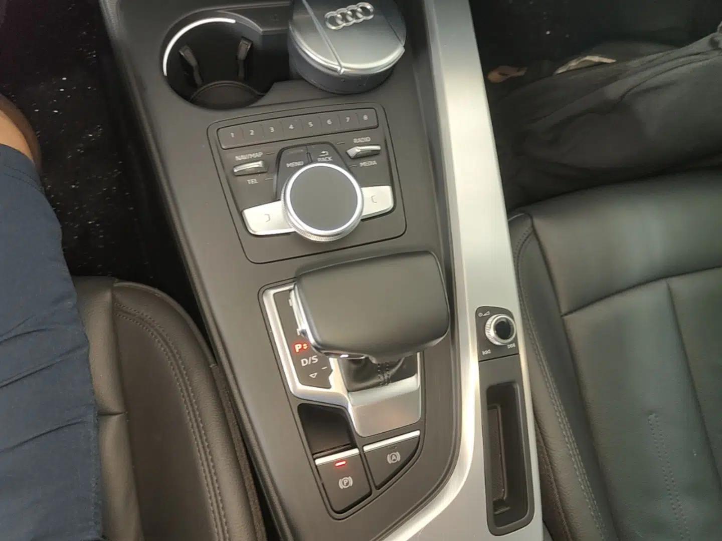 Audi A4L 2019 40 TFSI Fashion Version China V — миниатюра 21