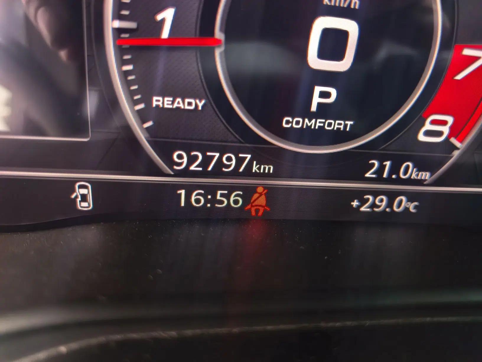 Audi A4L 2018 30th Anniversary Edition 45 TFSI quattro Sport model — миниатюра 12