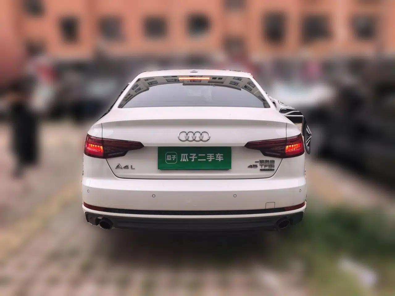 Audi A4L 2018 30th Anniversary Edition 45 TFSI quattro Sport model — миниатюра 5