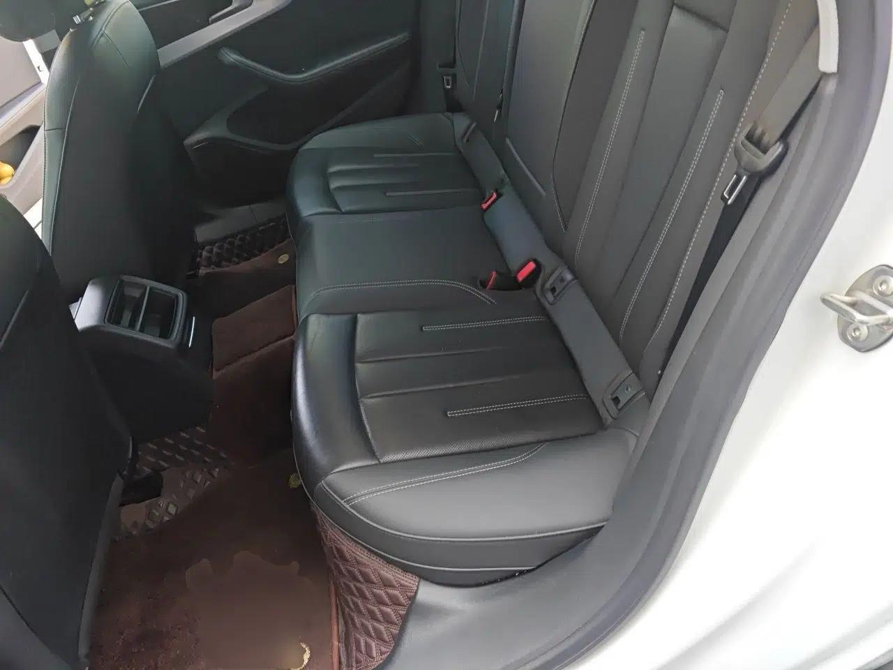 Audi A4L 2020 40 TFSI Fashionable and Elegant Model — миниатюра 17