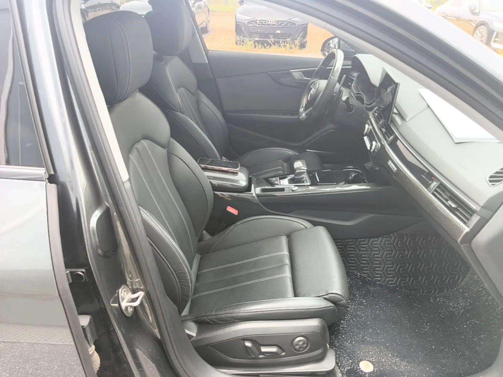 Audi A4L 2020 40 TFSI quattro Luxury Dynamic Model — миниатюра 19