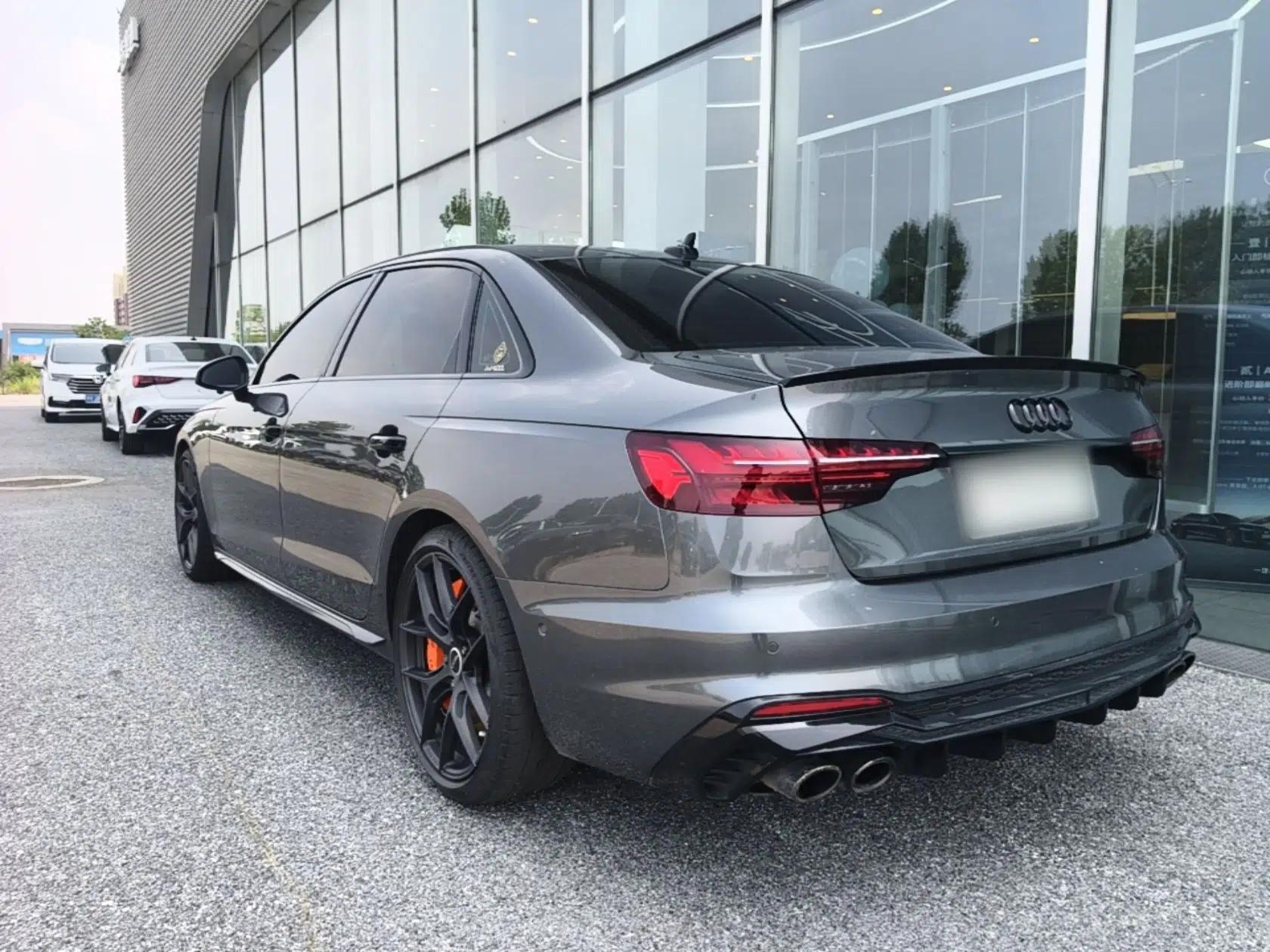 Audi A4L 2020 40 TFSI quattro Luxury Dynamic Model — миниатюра 4