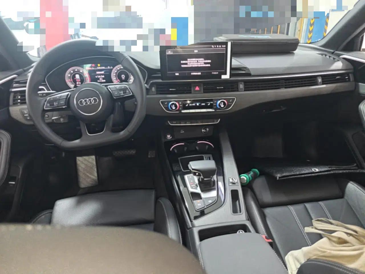 Audi A4L 2023 40 TFSI Luxury Dynamic Model — миниатюра 12