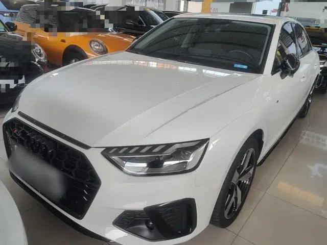 Audi A4L 2022 40 TFSI Luxury Dynamic Model