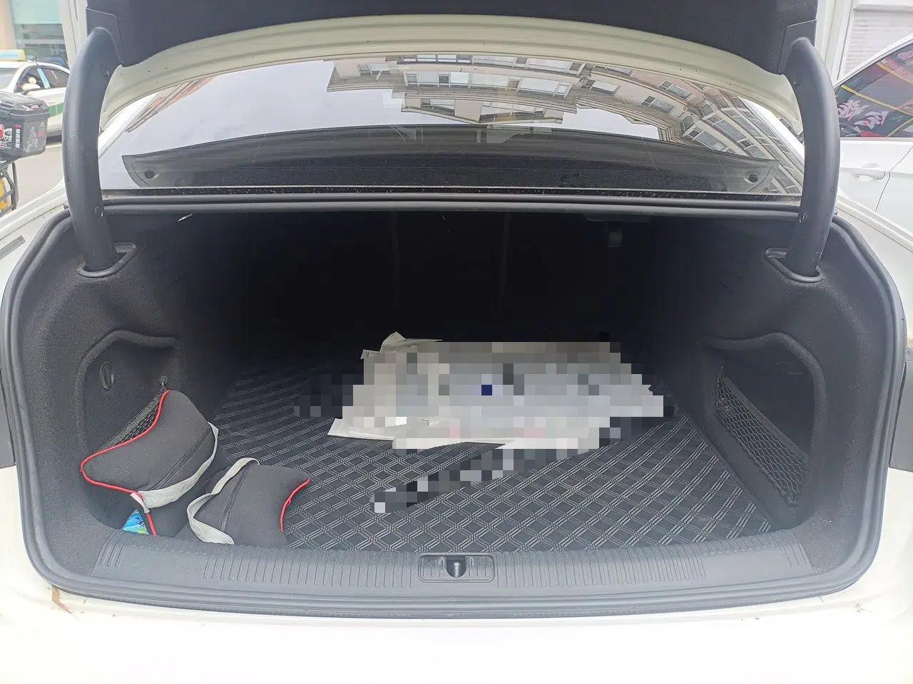 Audi A4L 2020 40 TFSI Luxury Dynamic Model — миниатюра 19