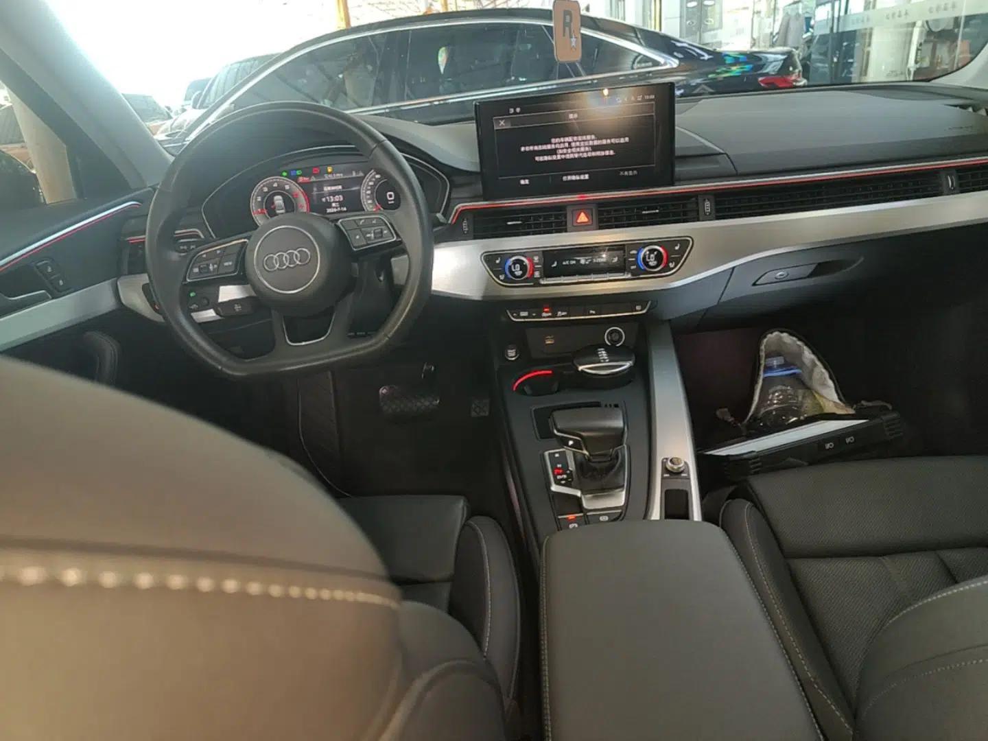 Audi A4L 2022 40 TFSI Fashion Dynamic Model — миниатюра 12