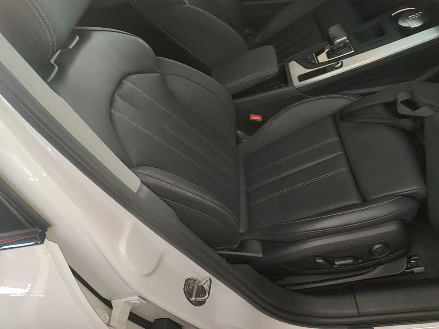Audi A4L 2022 40 TFSI Fashion Dynamic Model — миниатюра 19