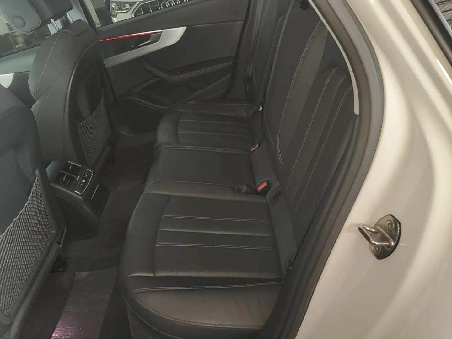 Audi A4L 2022 40 TFSI Fashion Dynamic Model — миниатюра 20