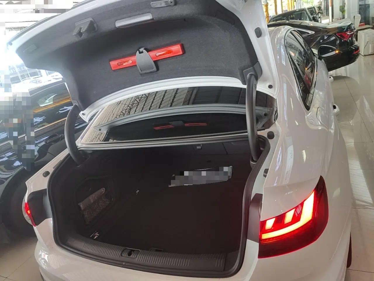 Audi A4L 2022 40 TFSI Fashion Dynamic Model — миниатюра 22