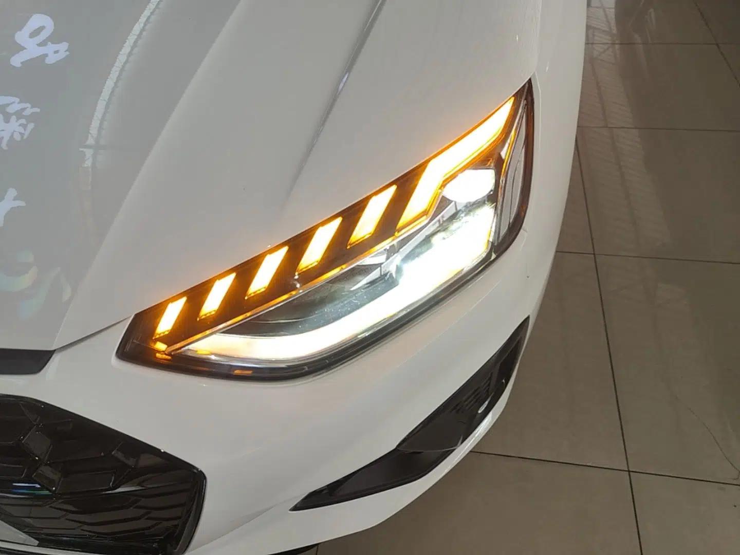 Audi A4L 2022 40 TFSI Fashion Dynamic Model — миниатюра 8