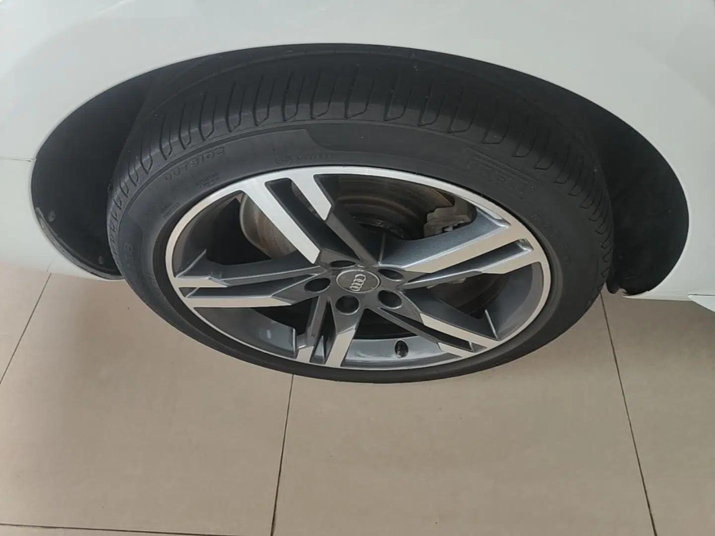 Audi A4L 2020 40 TFSI Luxury Dynamic Model — миниатюра 11
