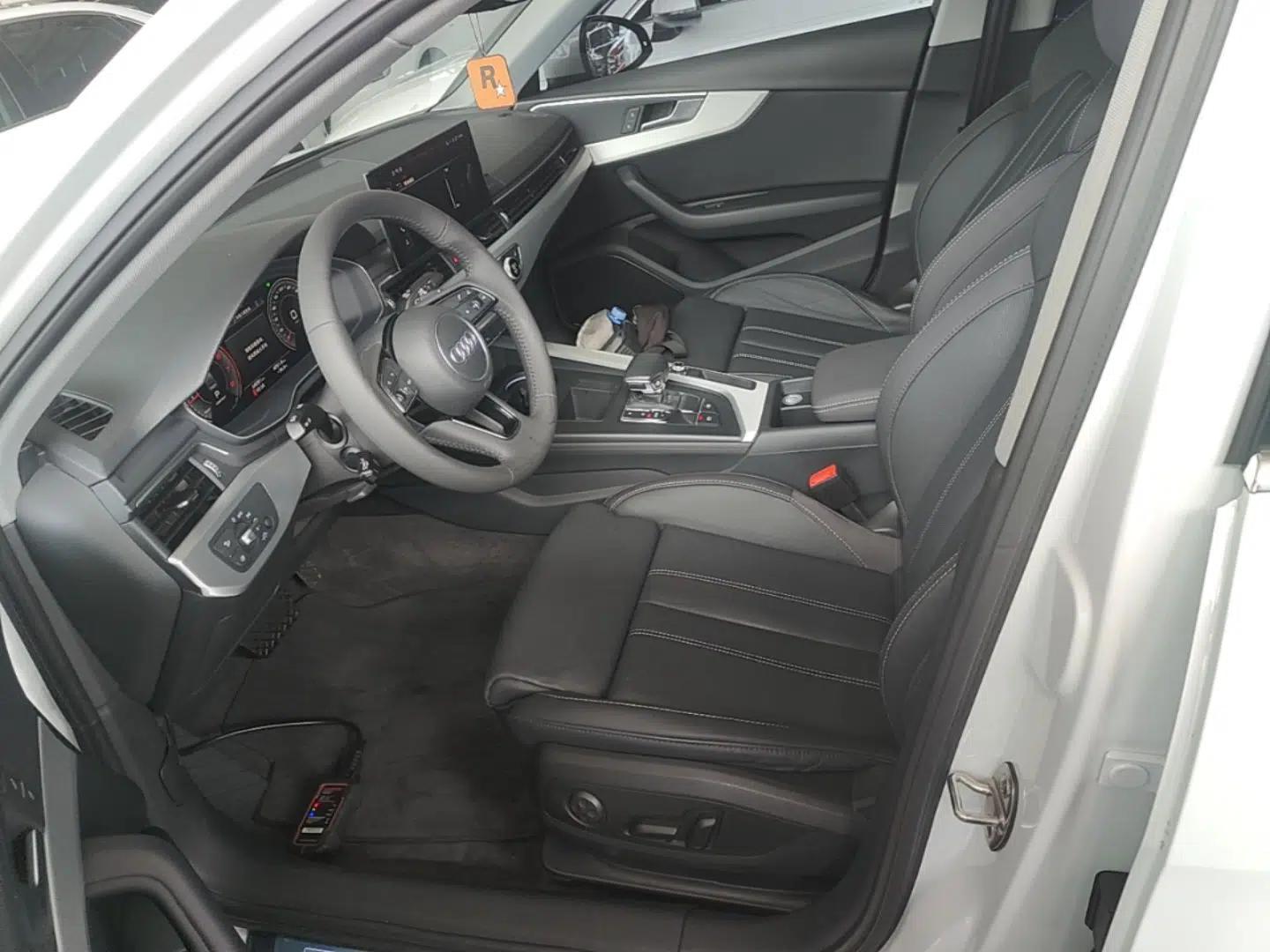 Audi A4L 2020 40 TFSI Luxury Dynamic Model — миниатюра 22